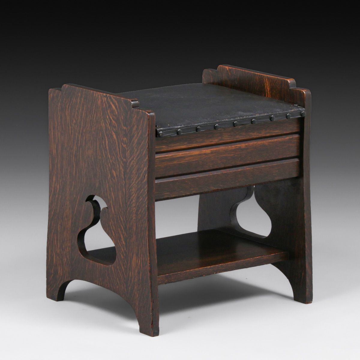 Grand Rapids Furniture Co Cutout Oak Footstool c1910