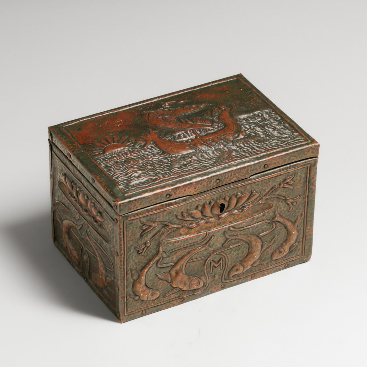 Newlyn Hammered Copper Repoussé Nordic Viking Ship Box c1900s