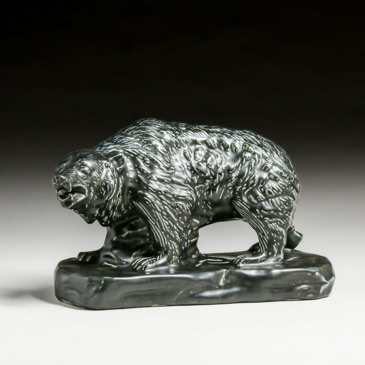 Mosaic Tile Company - Zanesville, OH Grizzly Bear c1915