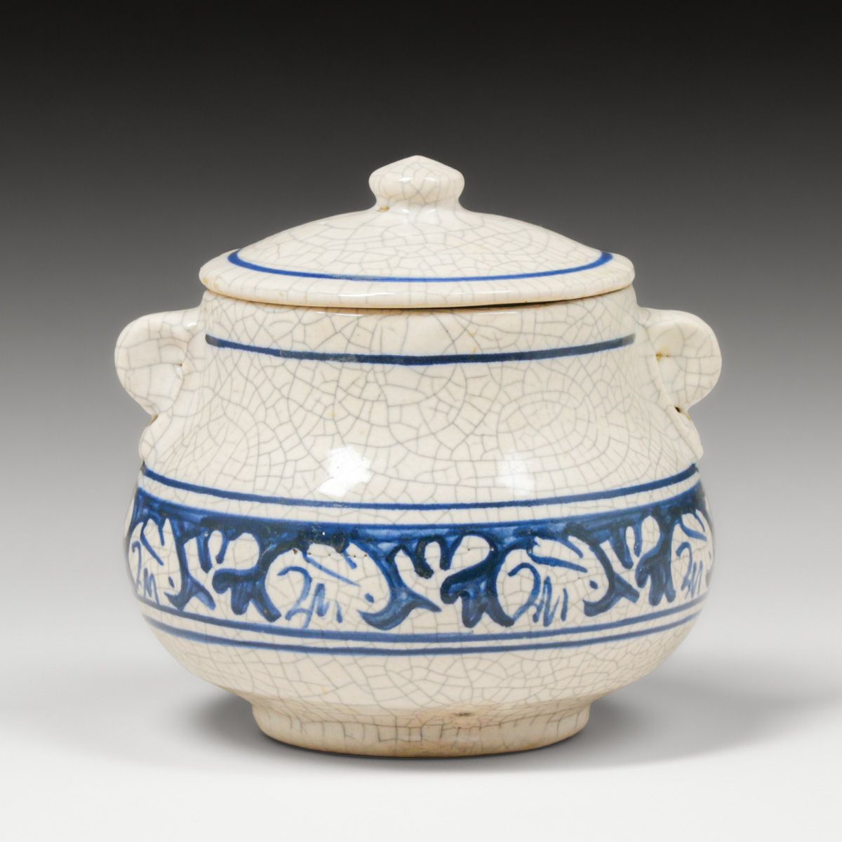 Dedham Pottery Rabbit Covered Jar c1920s