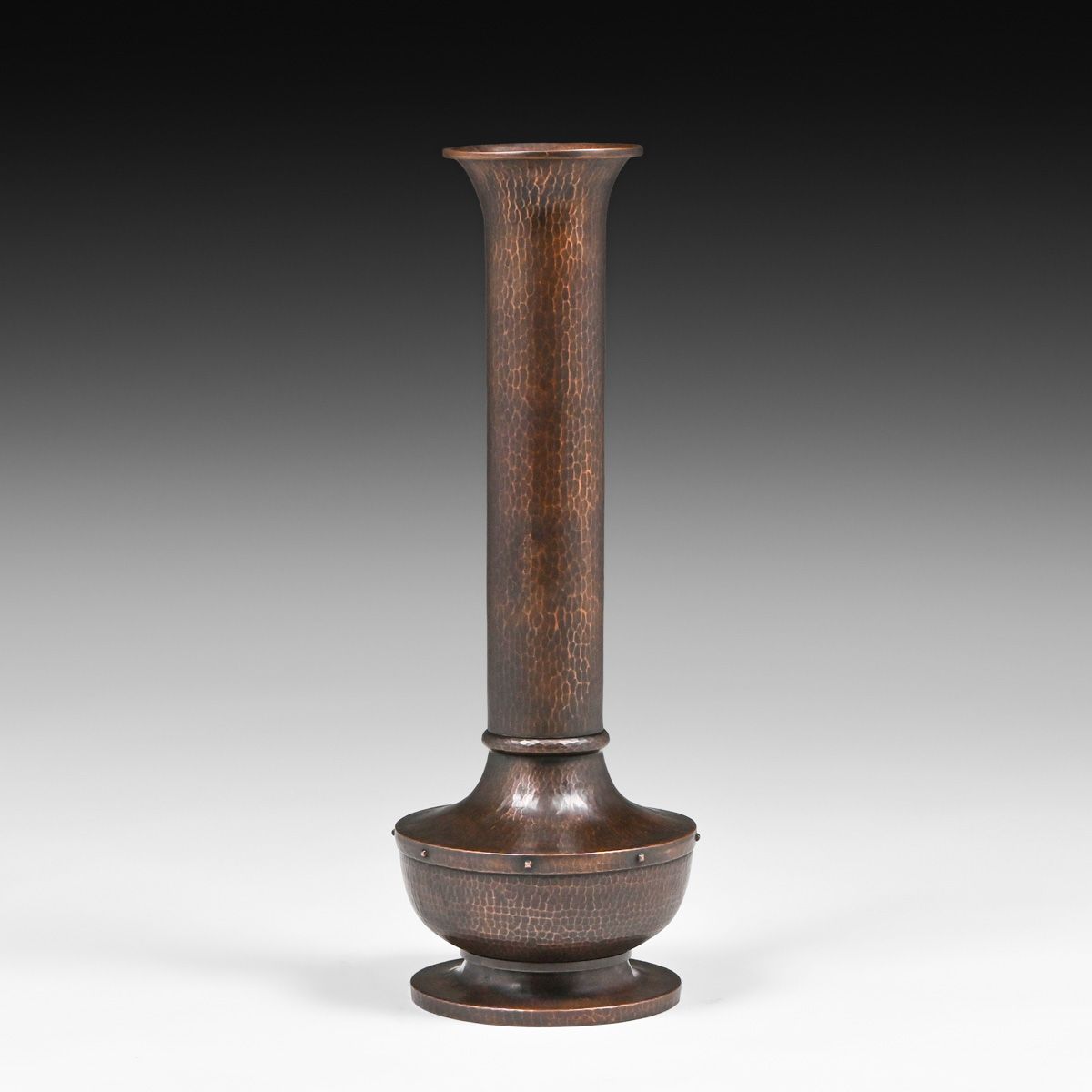 Roycroft 22.5"h GPI American Beauty Hammered Copper Vase c1915