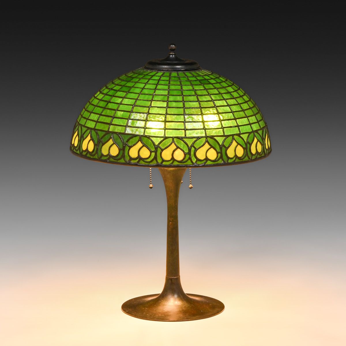 Bigelow & Kennard Green Leaf Leaded Glass Lamp c1910