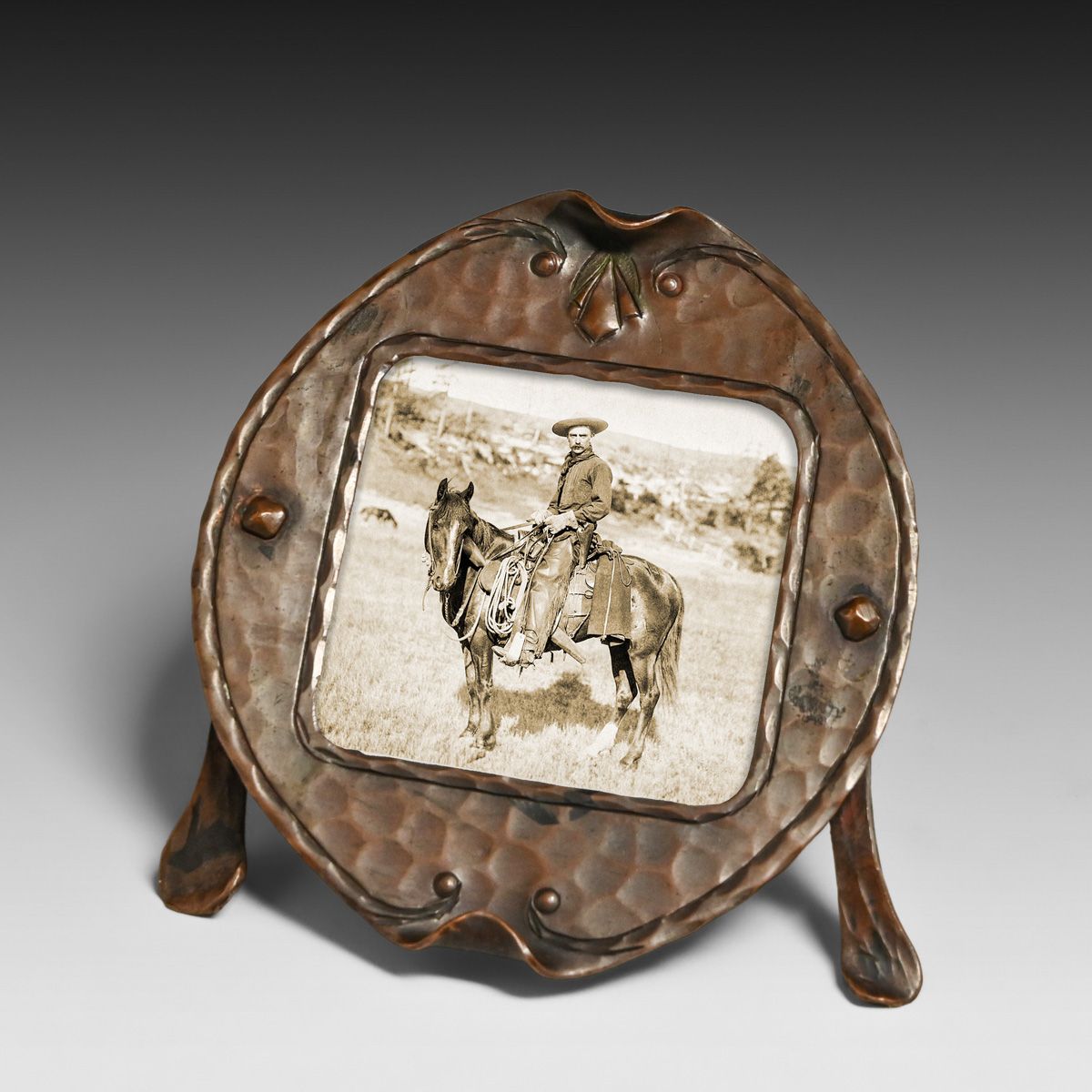 The Kopper Kraft Shop – Buffalo, NY Hammered Copper Desk Calendar - Frame c1920-1925