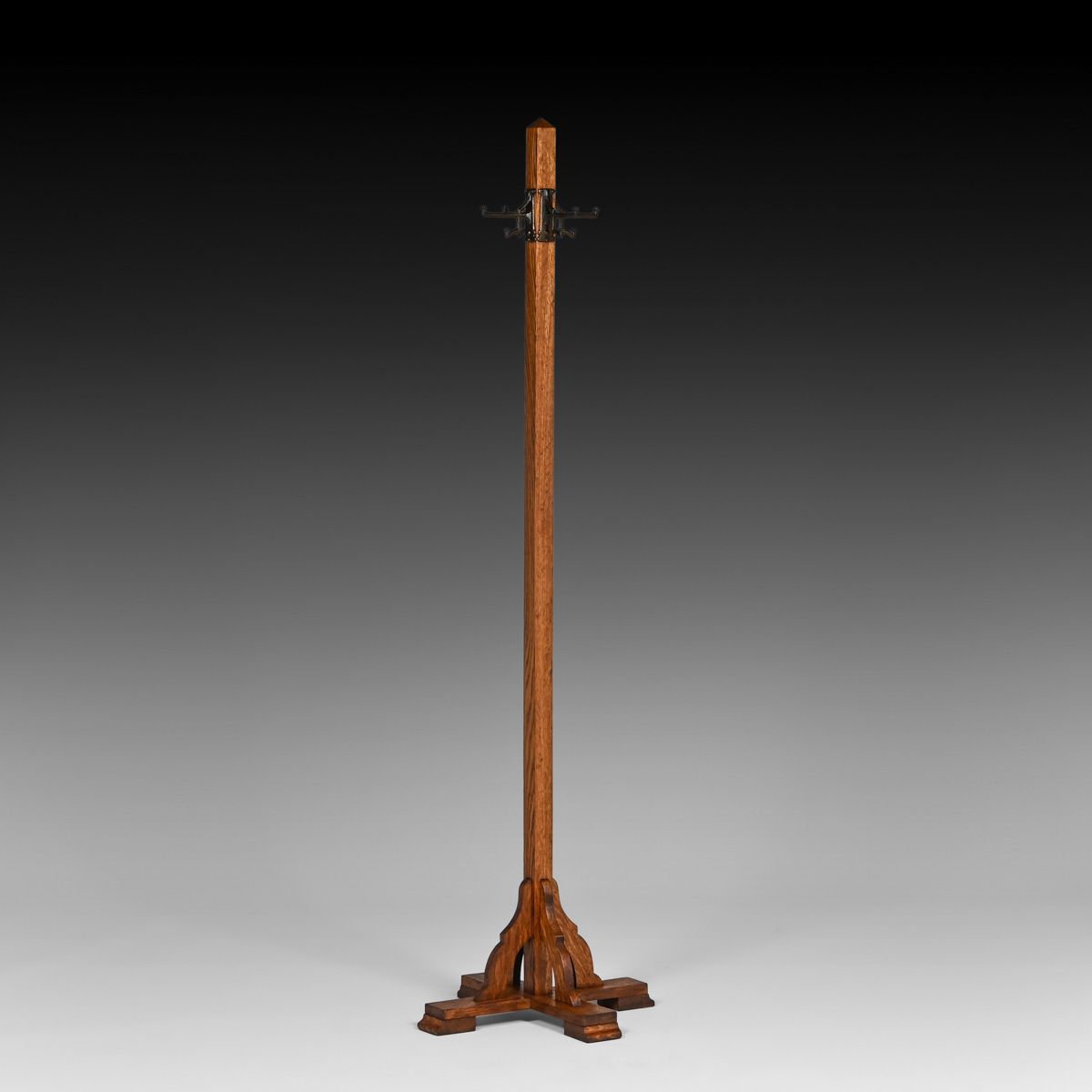 Grand Rapids Oak Single Coatrack c1910