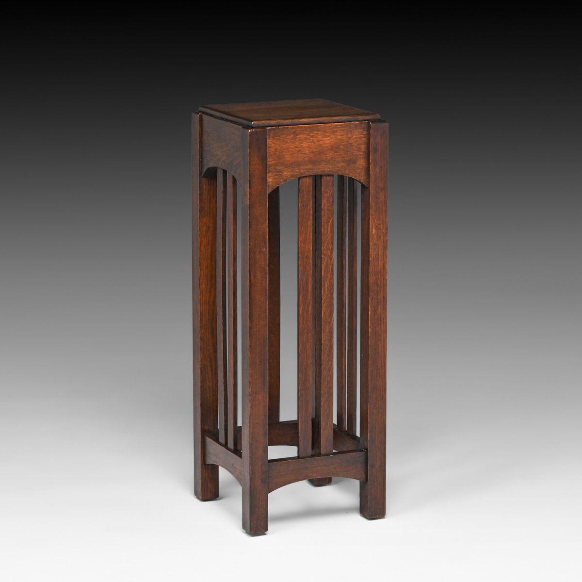 Limbert #214 Oak Spindled Stand c1910