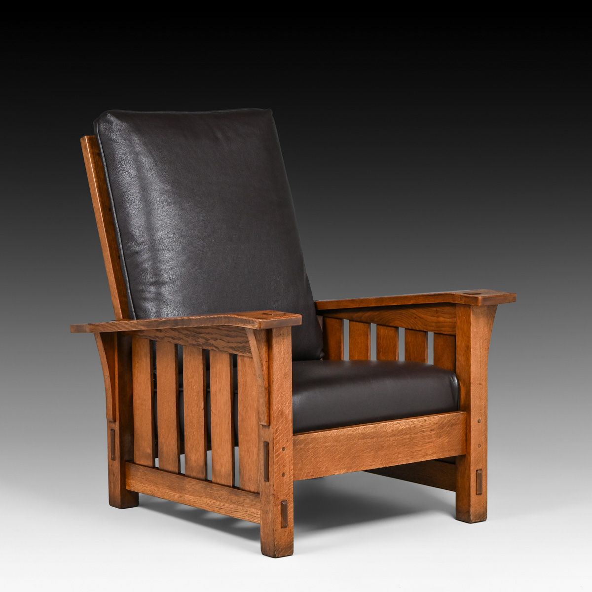 Gustav Stickley #369 Oak Slatted Bentarm Morris Chair c1905