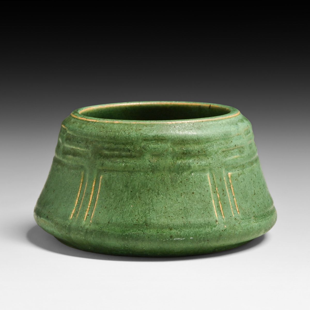 Minneapolis Handicraft Guild Matte Green Incised Bowl 1904-1918