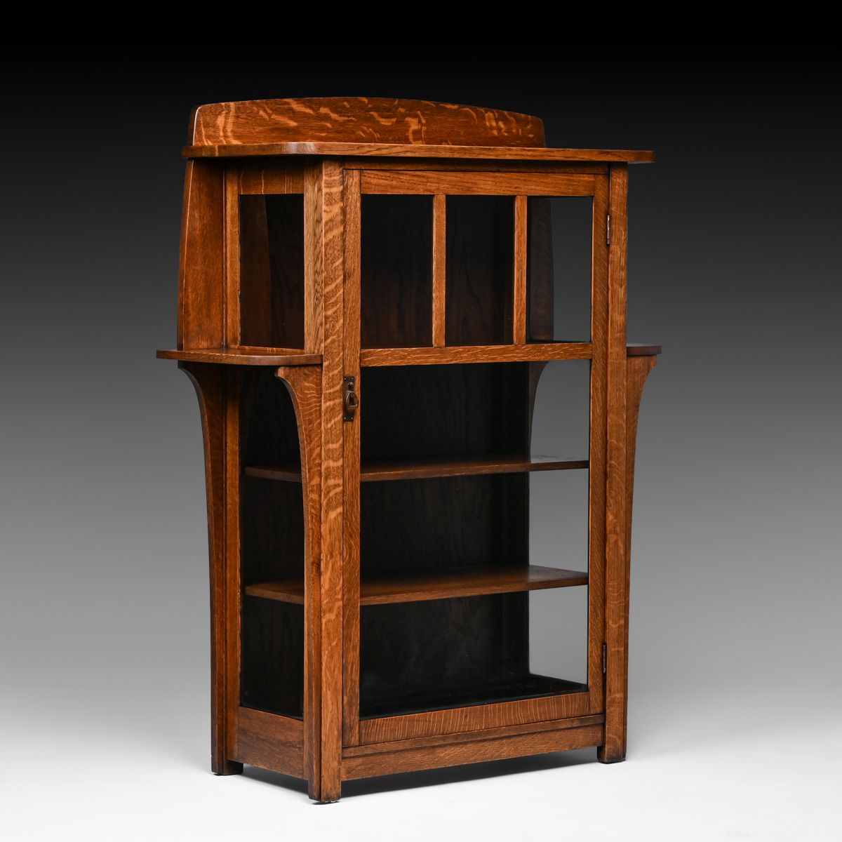 Limbert #452 One-Door Oak China Cabinet c1910