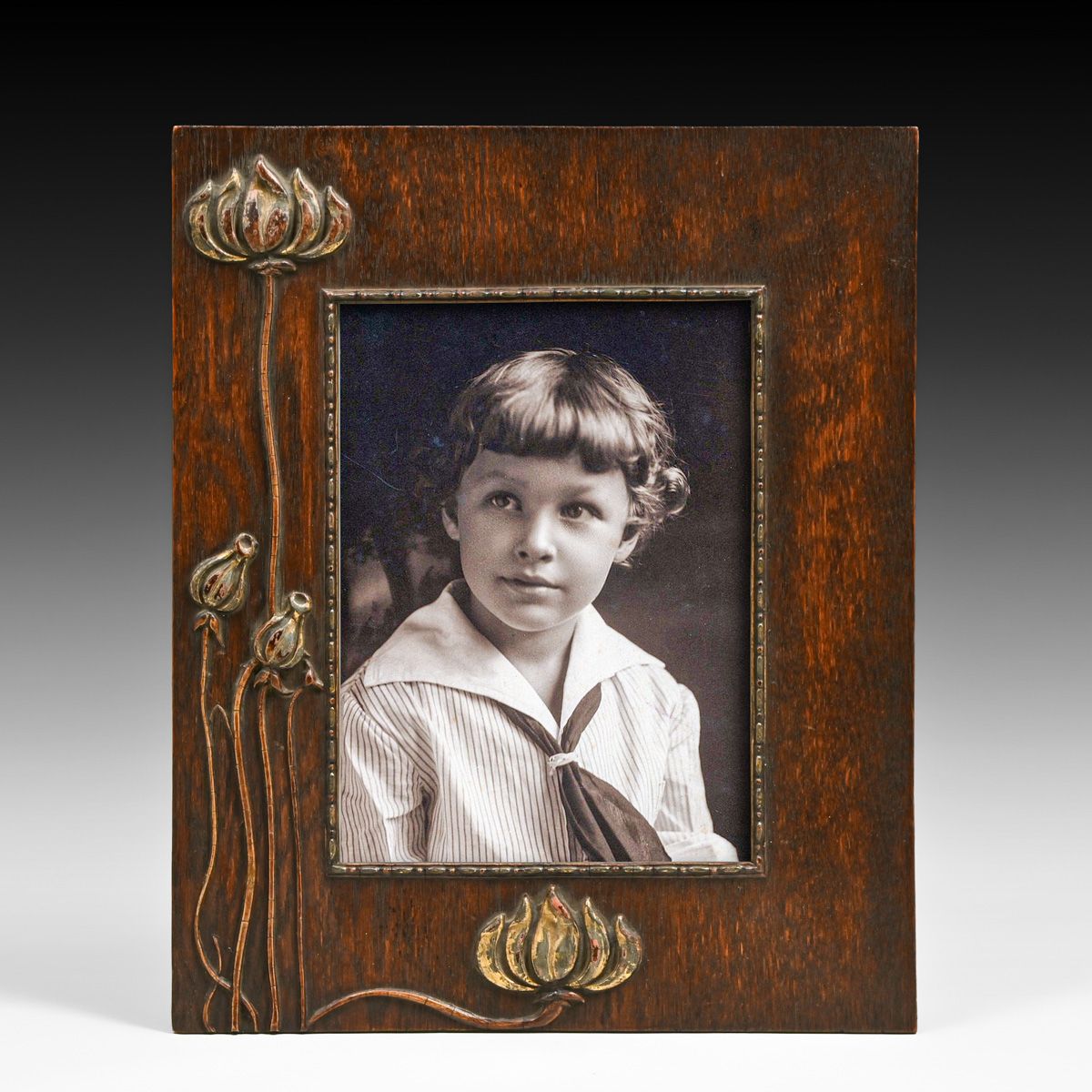 Art Nouveau Oak & Gesso Water Lily & Poppy Picture Frame c1900s