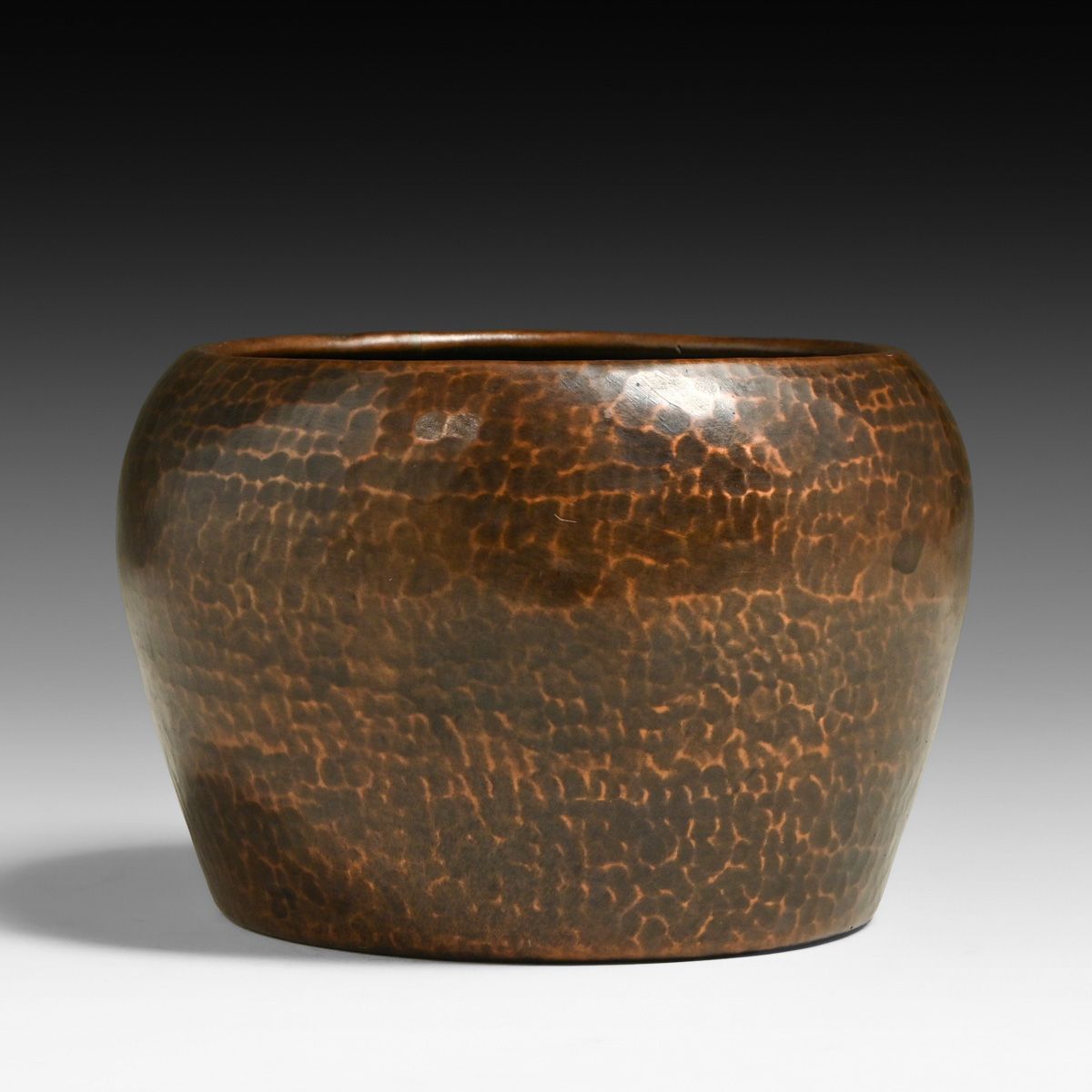 Rare B&M Shop Hammered Copper Vase c1909-1910