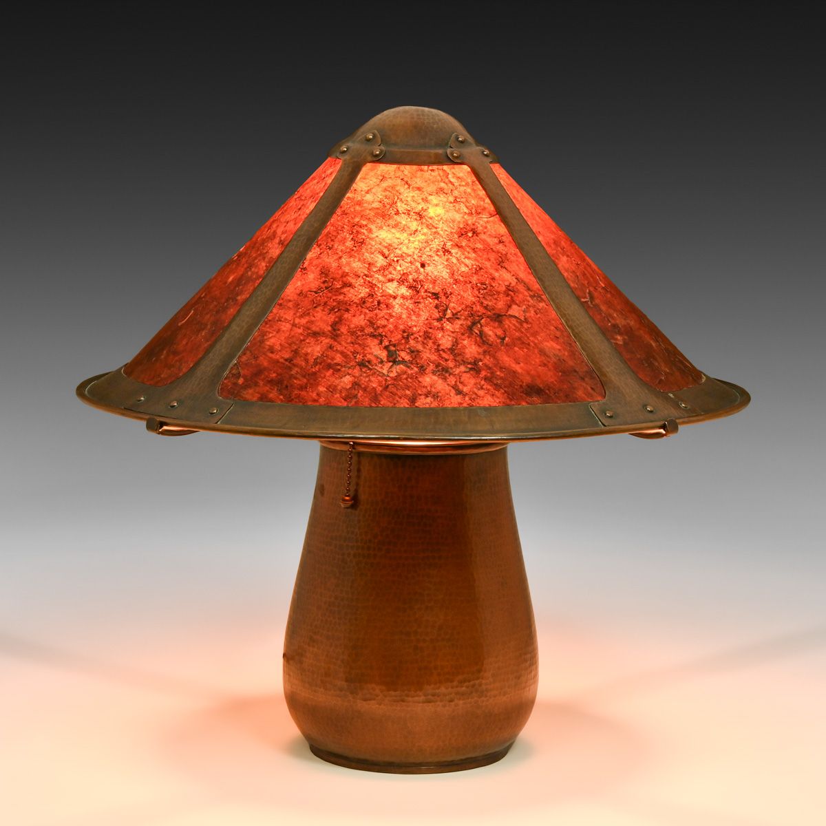 Early Michael Adams "Aurora Handcraft" Hammered Copper & Mica Table Lamp 1989