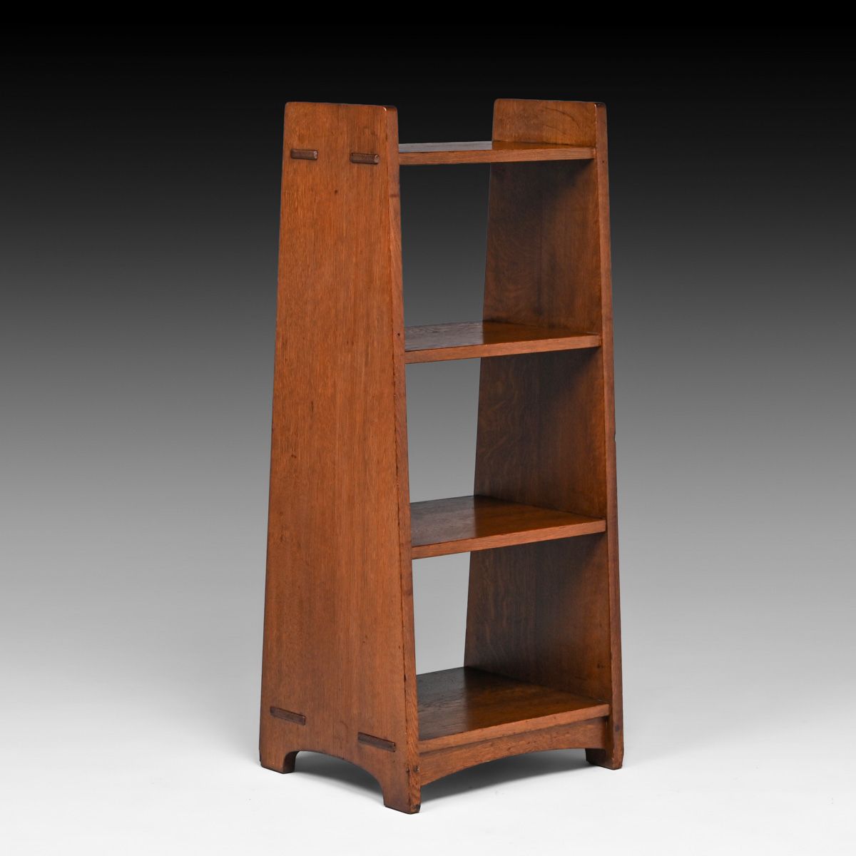 L&JG Stickley #47 Oak Slab-Sided Magazine Stand c1905-1907