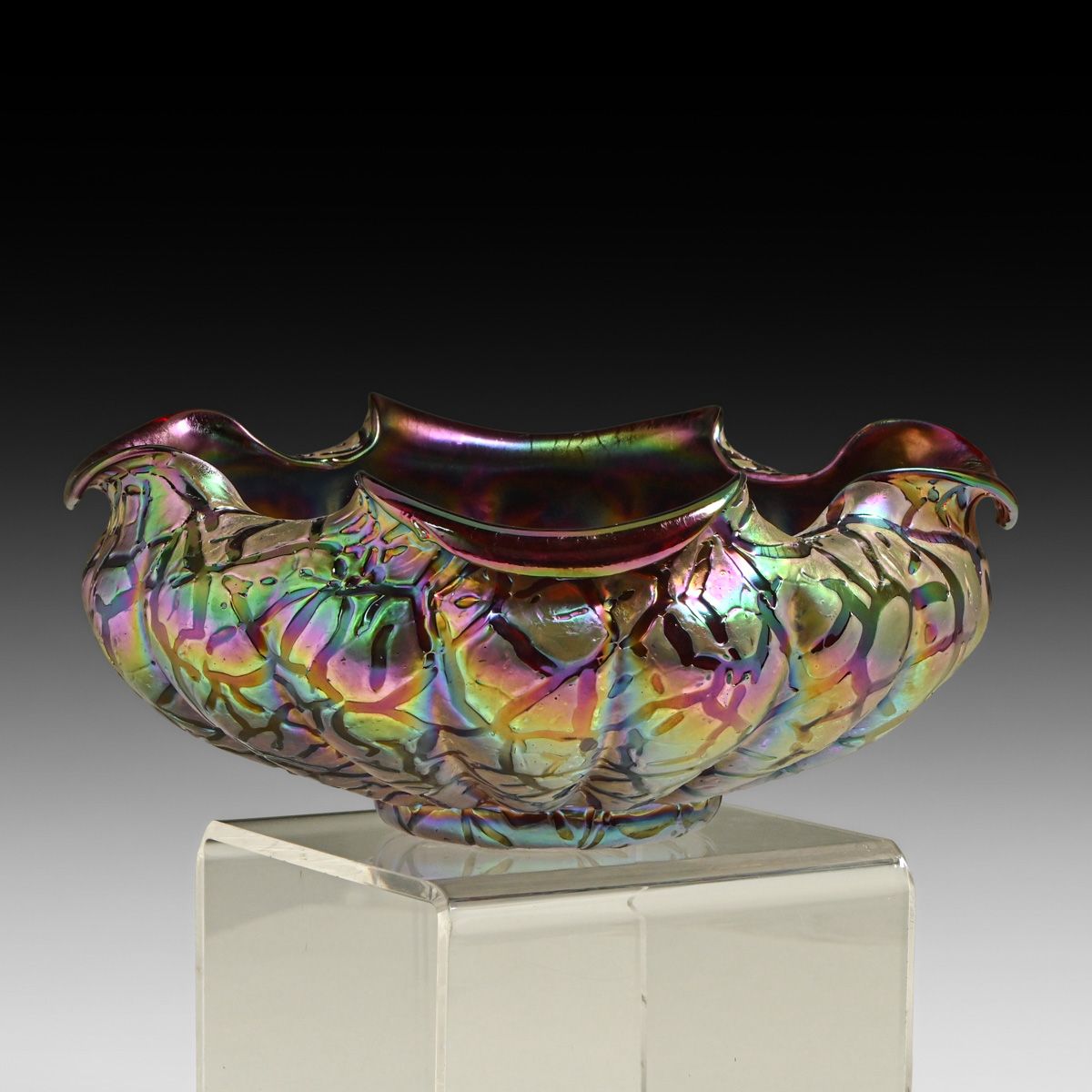 Loetz Bohemian Art Nouveau Iridescent Threaded Glass Bowl c1900
