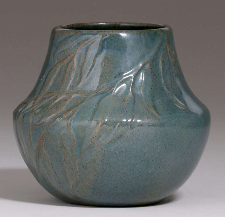 Arequipa Pottery Vase Eucalyptus Leaves Gunmetal Grey Glaze ...