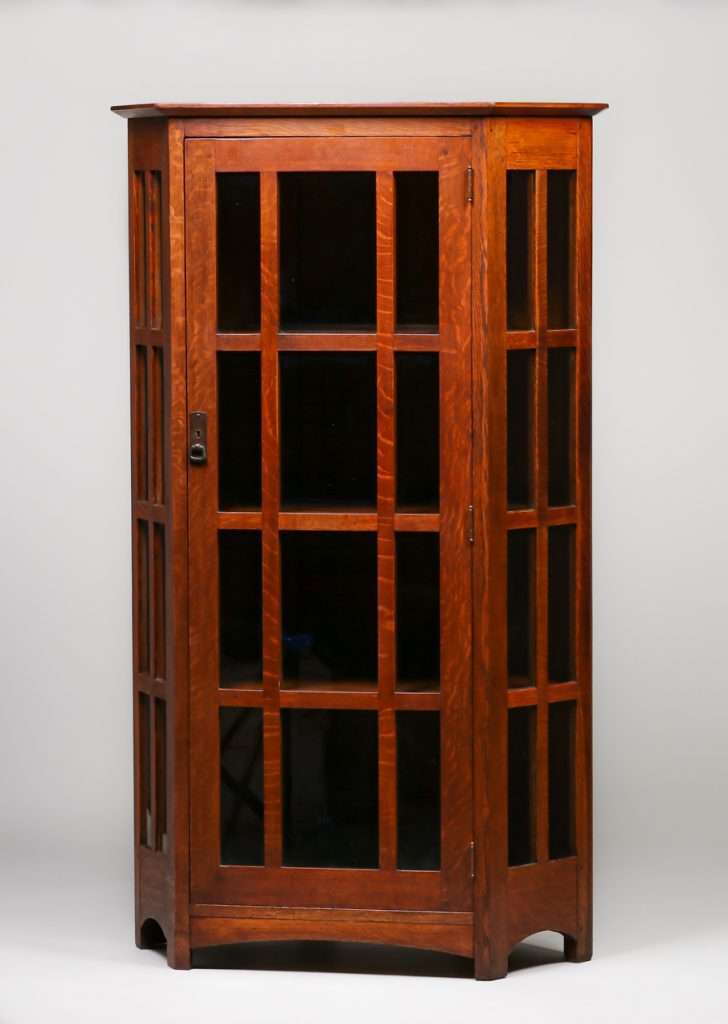 L JG Stickley 719 Corner Cabinet c1910 California Historical Design