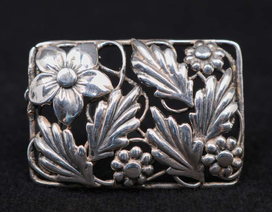 Vintage Coro Craft hotsell Corocraft Sterling Silver Floral Theme Large Brooch.